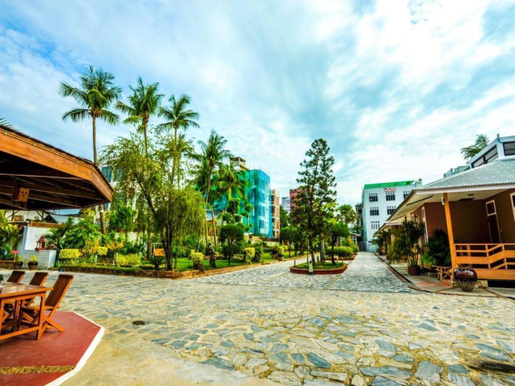 Kyi Tin Hotel Mandalaj Kültér fotó